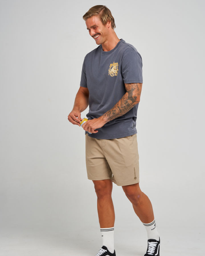 The Mad Hueys Kraken Tins SS Tee in Petrol Blue Washed - product photo 4