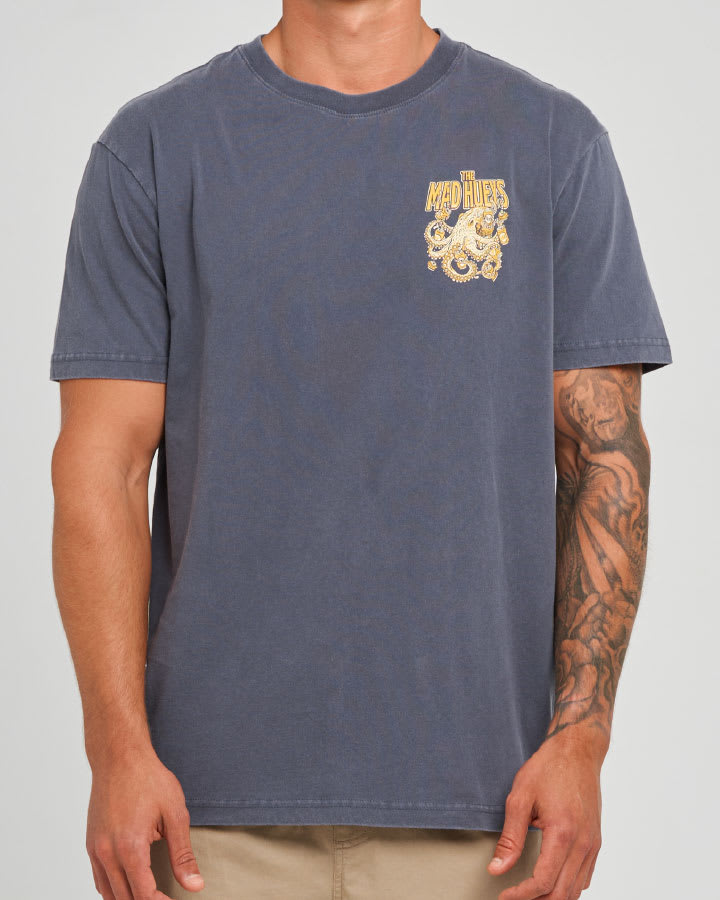 The Mad Hueys Kraken Tins SS Tee in Petrol Blue Washed - product photo 2