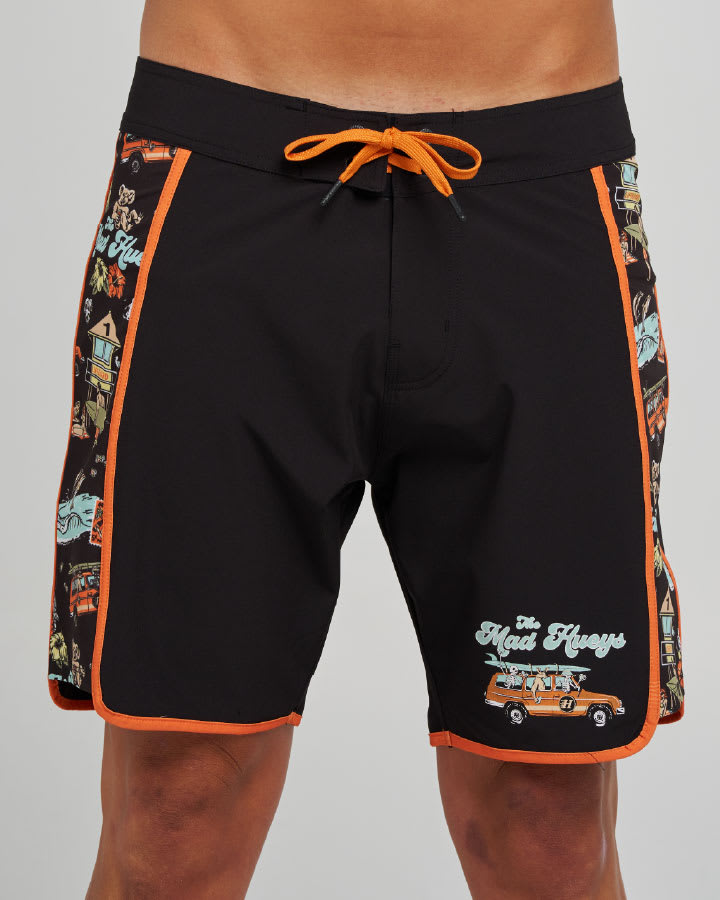The Mad Hueys Hueys Paradise 18" Boardshort in Black - product photo 2