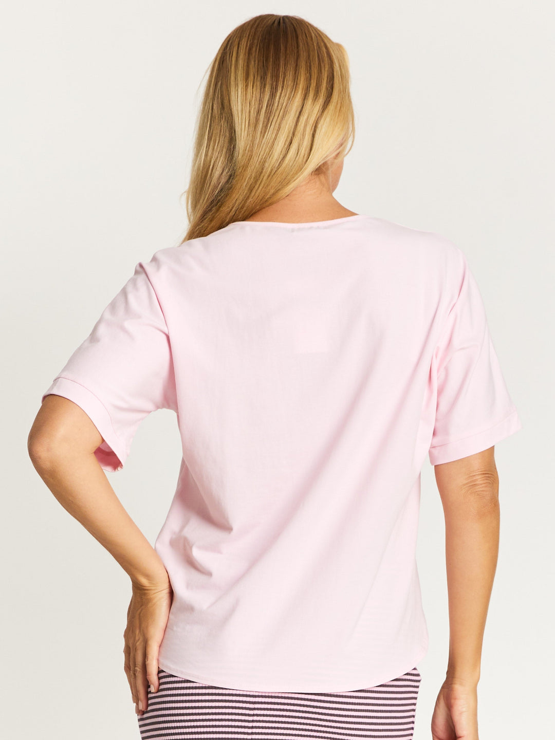 Cordelia St Relaxed Cotton Summer V Tee in Pink, view 4
