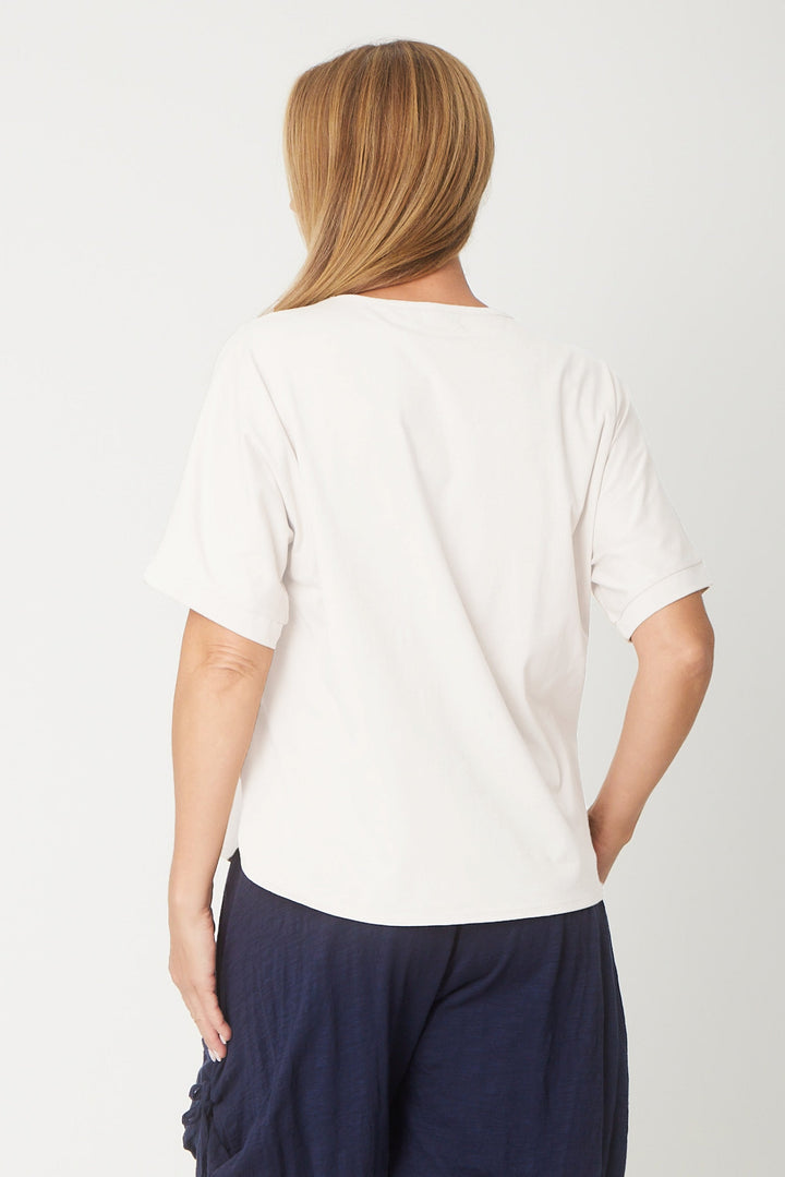 Cordelia St Relaxed Cotton Summer V Tee in White, view 3