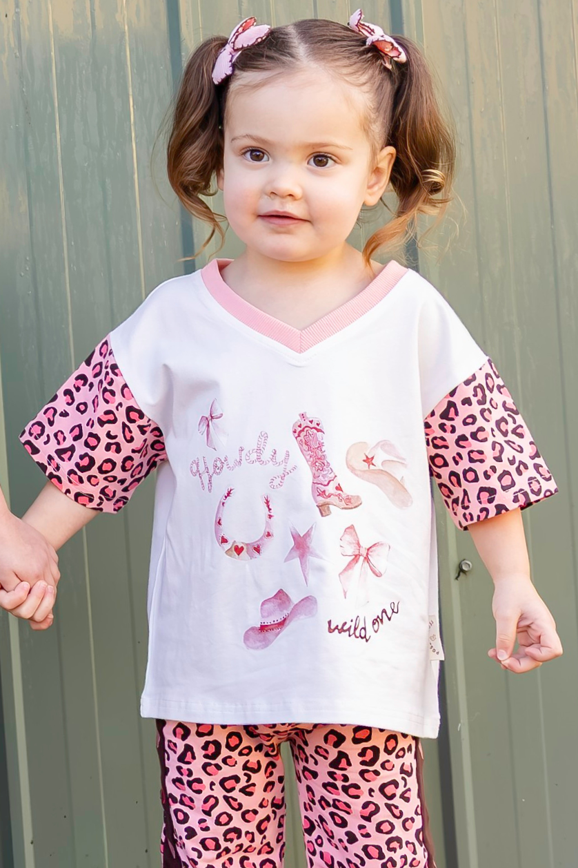 Poss & Soss Oversized Tee, Howdy, front view