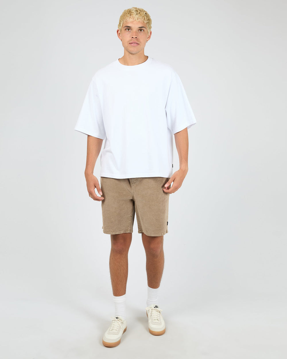 Silent Theory Cord Short - Mocha - view 2