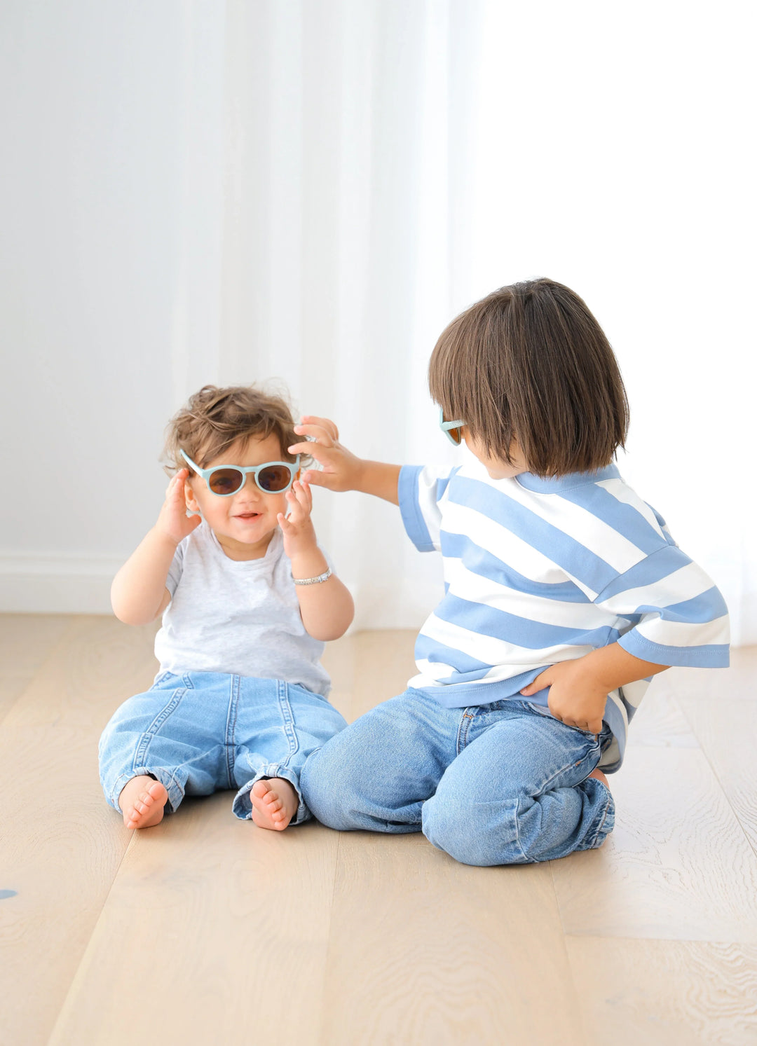 Lummi Bunny Keyhole Kids Sunglasses in Misty Blue, view 3