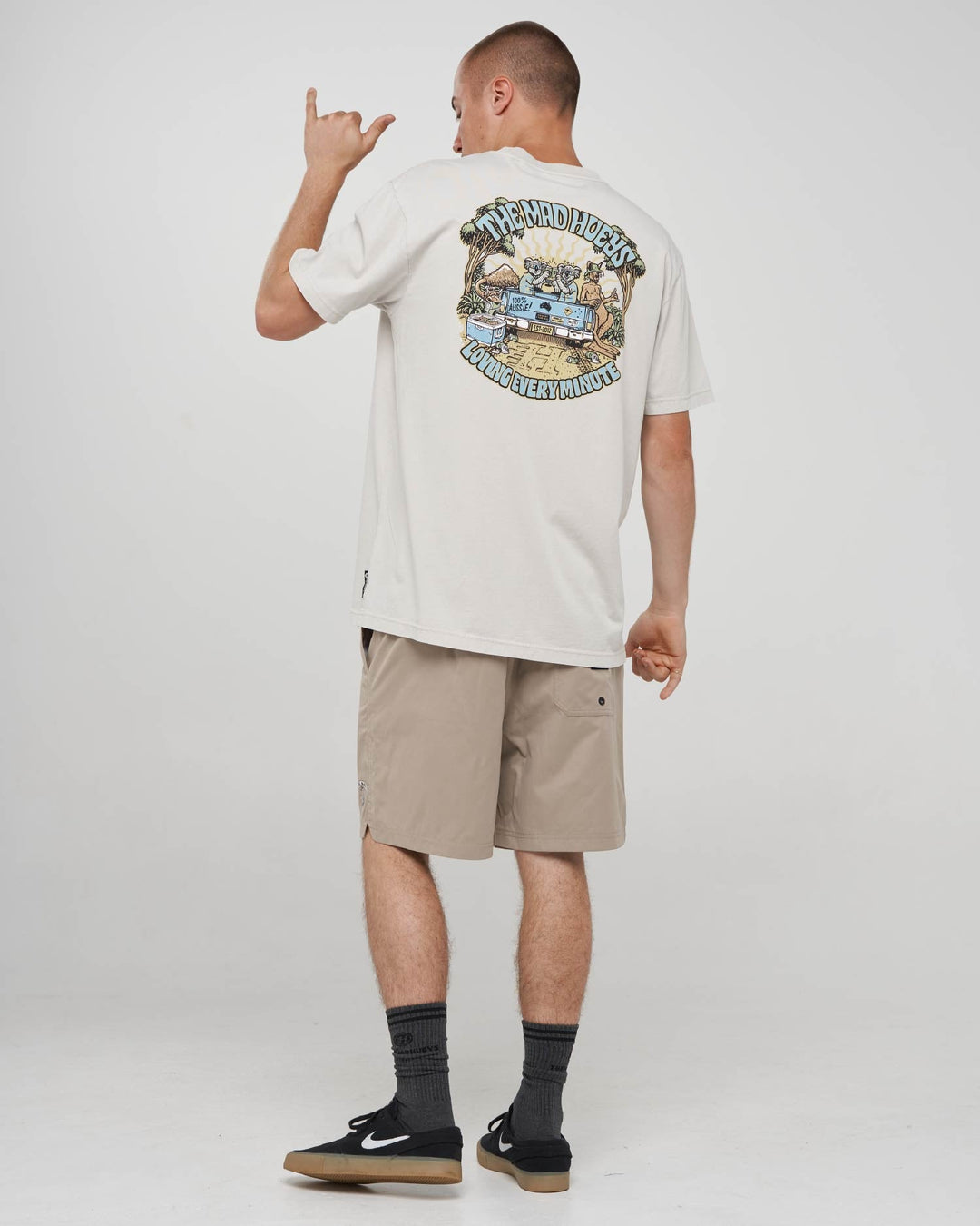 The Mad Hueys Loving Every Ute SS Tee in Smoke Washed - product photo 4
