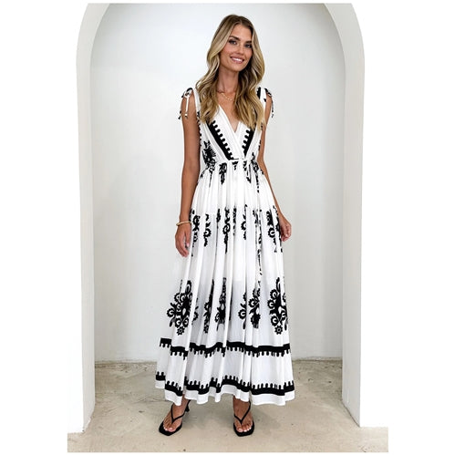 Ebby and I - White/Black Maxi Dress