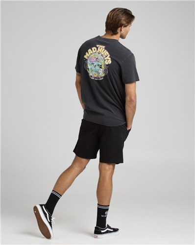 The Mad Hueys Shoey Wave | SS Tee - Washed Black