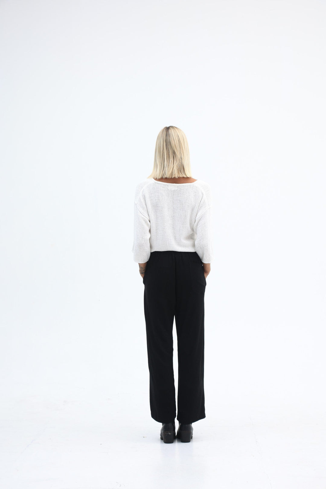 Carbon The Label - Estelle Hessian 3/4 V Neck Top - Natural White