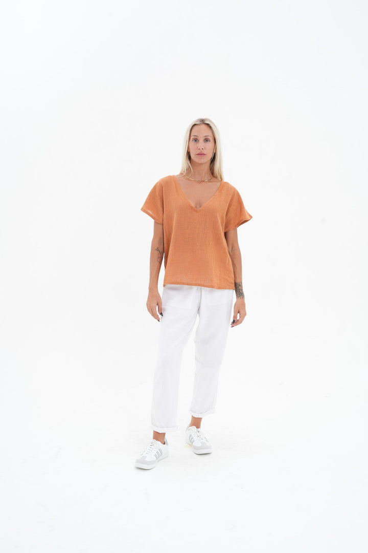 Carbon The Label - Koa V Neck - Bran