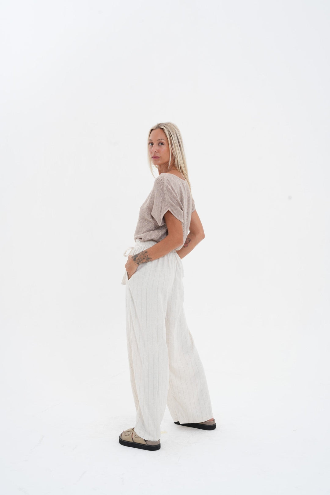 Carbon Aleesia Linen Stripe Pant - Natural