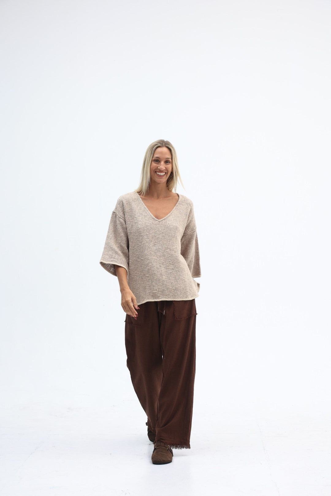 Carbon The Label - Aroma Cotton Hessian 3/4 Sleeve V Neck Top - Cinnamon