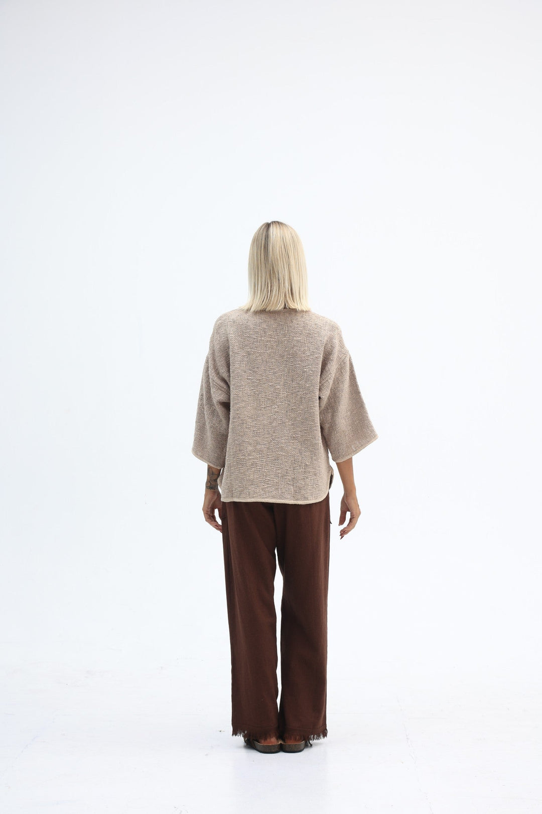 Carbon The Label - Aroma Cotton Hessian 3/4 Sleeve V Neck Top - Cinnamon