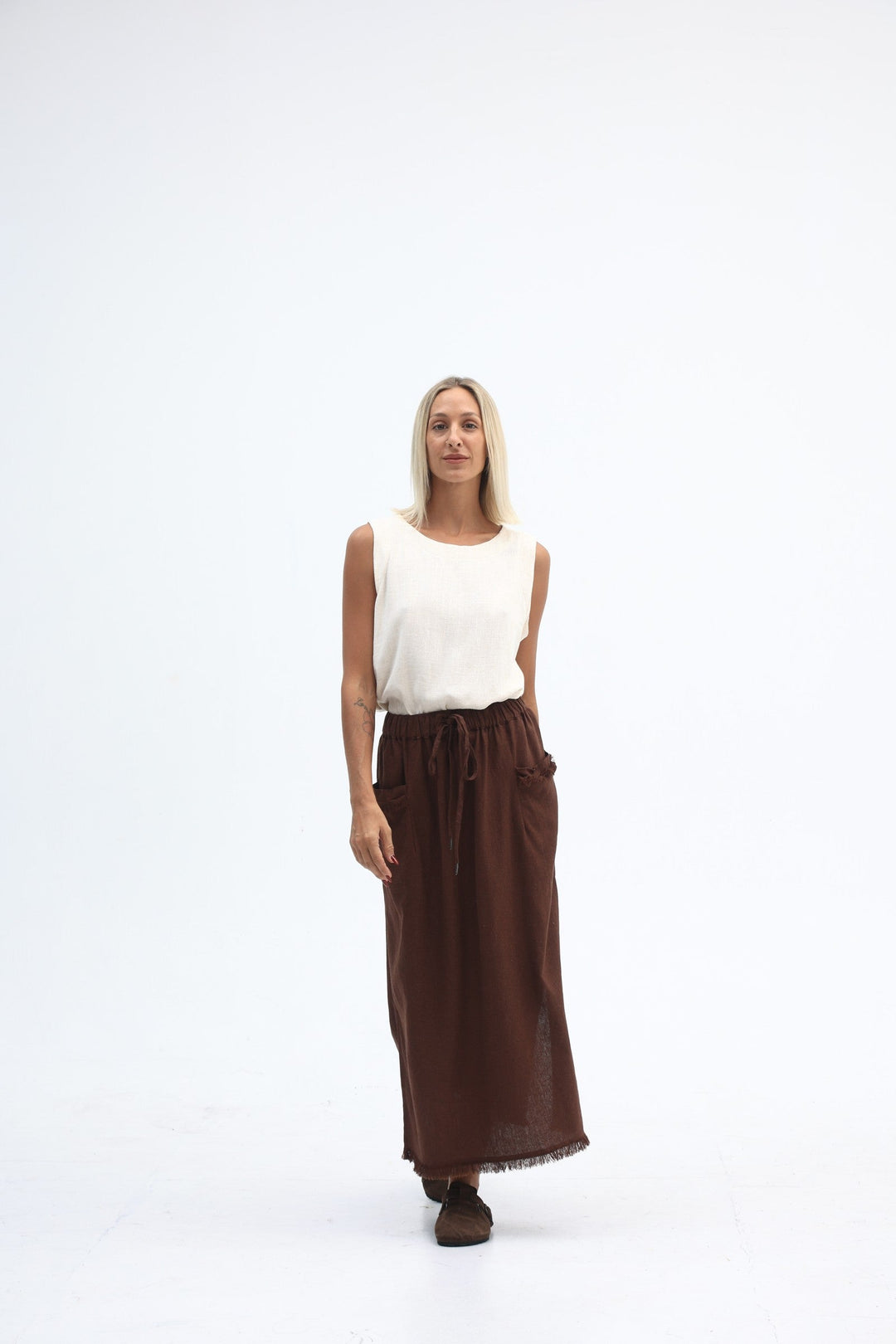 Carbon The Label - Joshua Linen Frayed Midi Skirt - Truffle