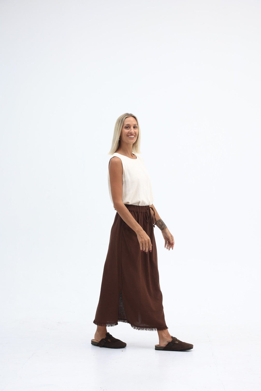 Carbon The Label - Joshua Linen Frayed Midi Skirt - Truffle