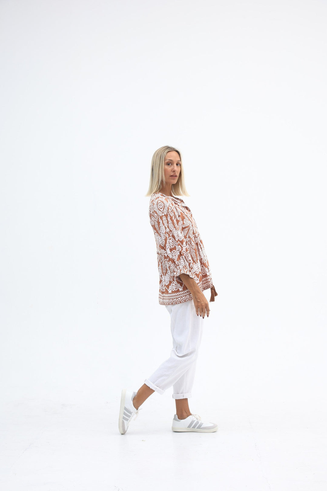 Carbon The Label - Toteme Top - Tan/White