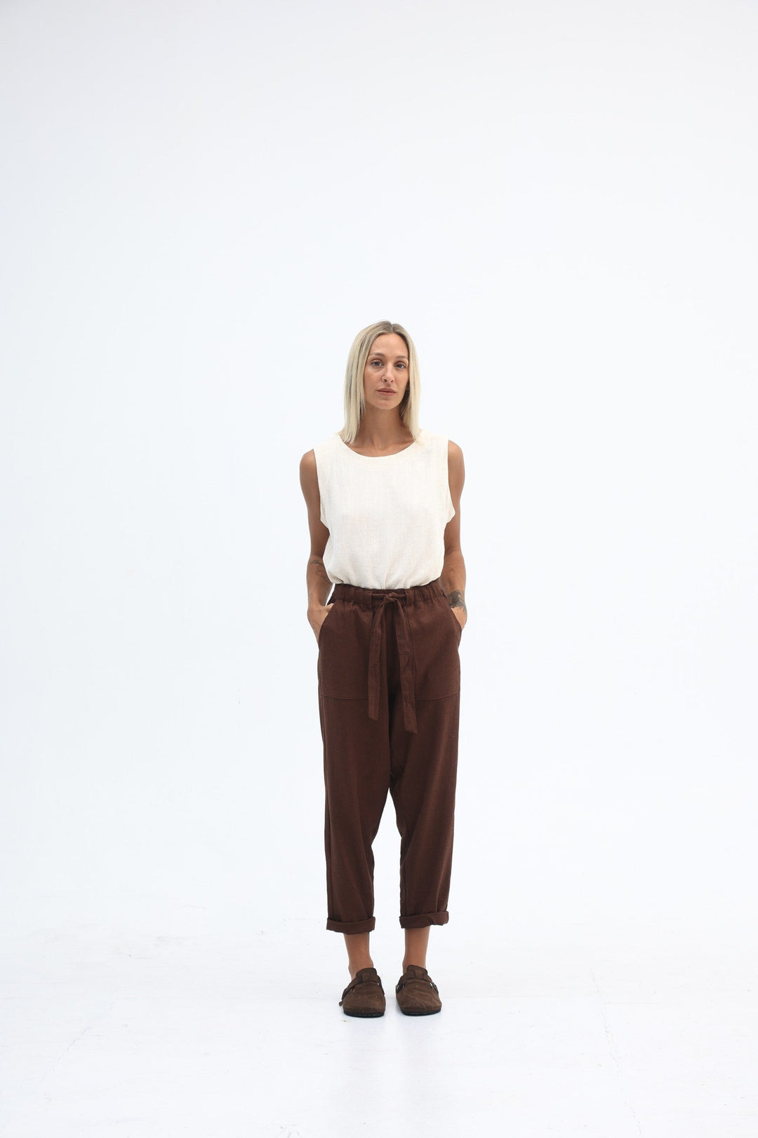 Carbon Tuscan Linen Pant - Truffle