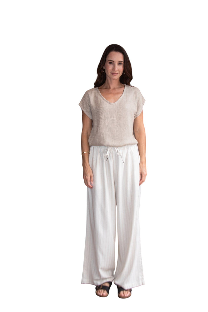 Carbon Paris Hessian V Neck S/S Top - Cinnamon