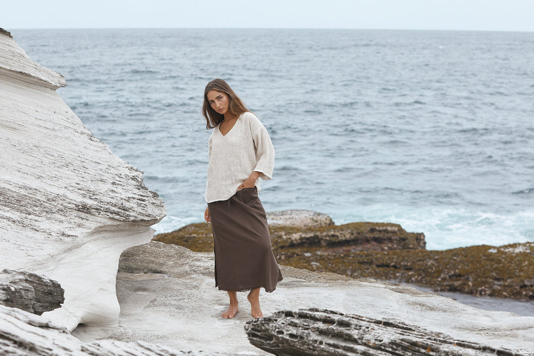 Carbon Aroma Cotton Hessian 3/4 Sleeve V Neck Top - Natural