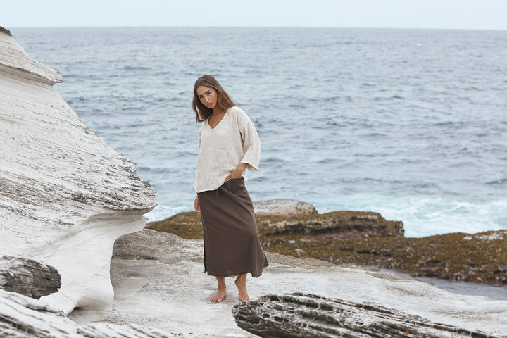 Carbon Aroma Cotton Hessian 3/4 Sleeve V Neck Top - Natural