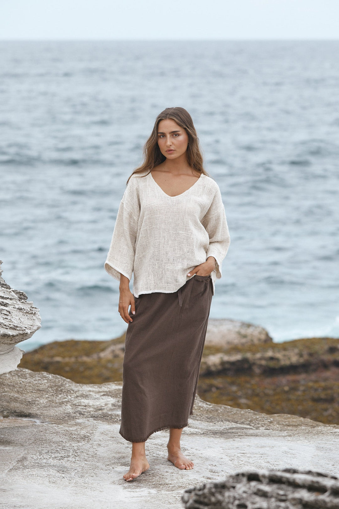 Carbon Aroma Cotton Hessian 3/4 Sleeve V Neck Top - Natural