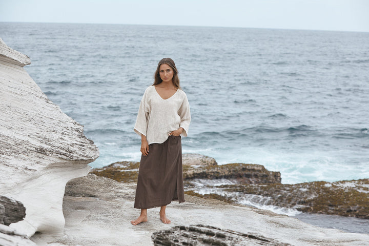 Carbon Aroma Cotton Hessian 3/4 Sleeve V Neck Top - Natural
