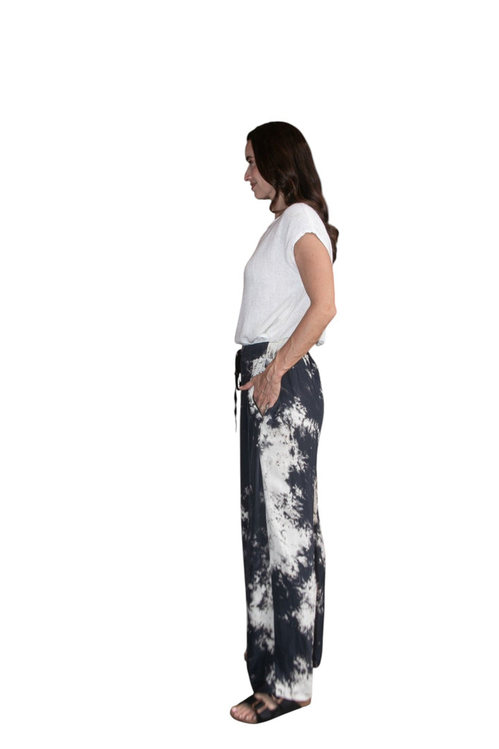 Cloud Drawstring Pant in Black/Cream Ombre, worn with the Cleo Hessian Top Natural White