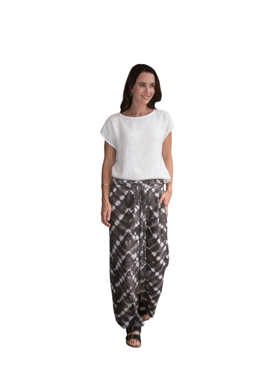 Zaza Pant in Truffle/Cream, worn with the Cleo Hessian Top Natural White