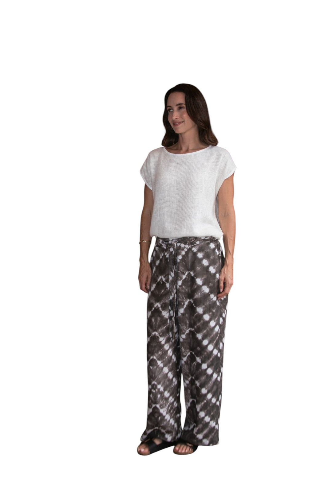 Zaza Pant in Truffle/Cream, worn with the Cleo Hessian Top Natural White