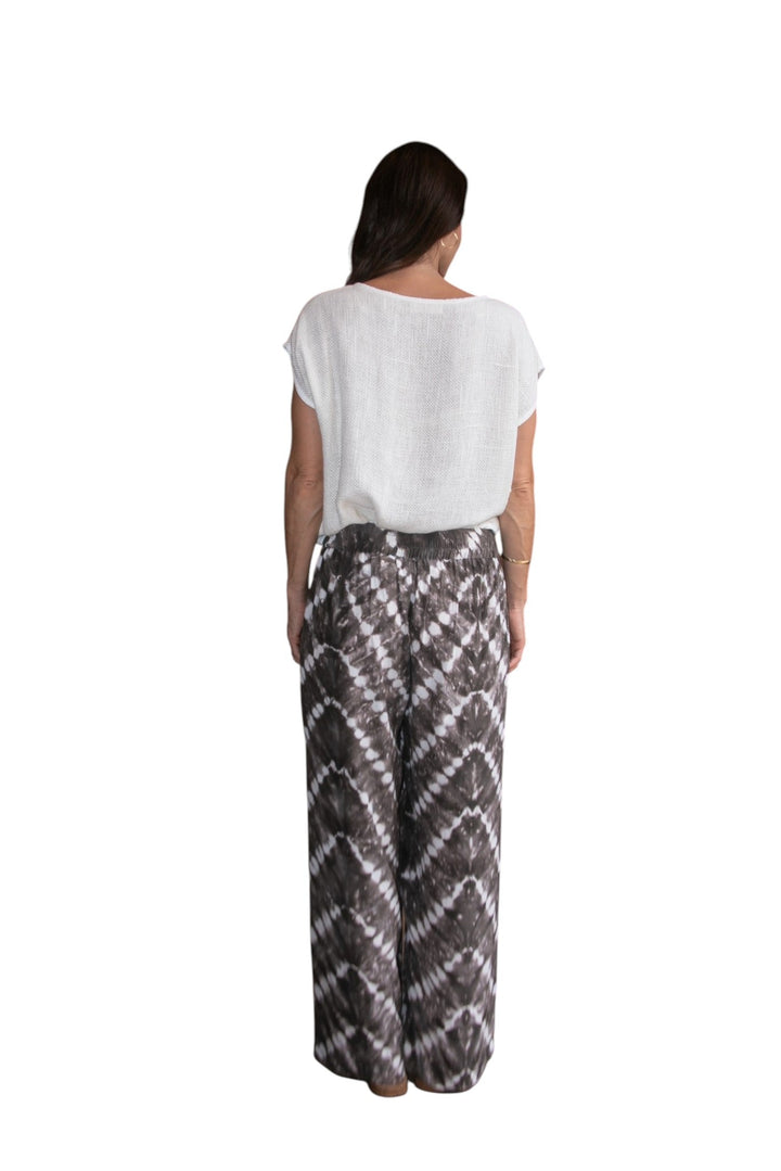 Zaza Pant in Truffle/Cream, worn with the Cleo Hessian Top Natural White