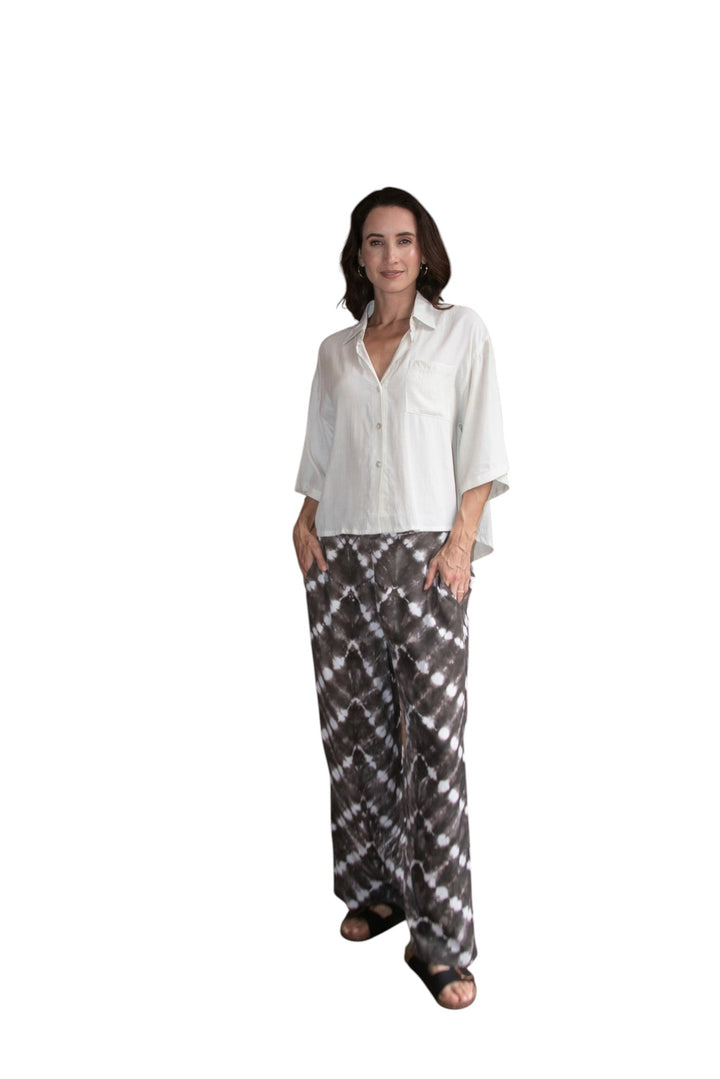 Zaza Pant in Truffle/Cream, worn with the Navada Linen Cropped Shirt White
