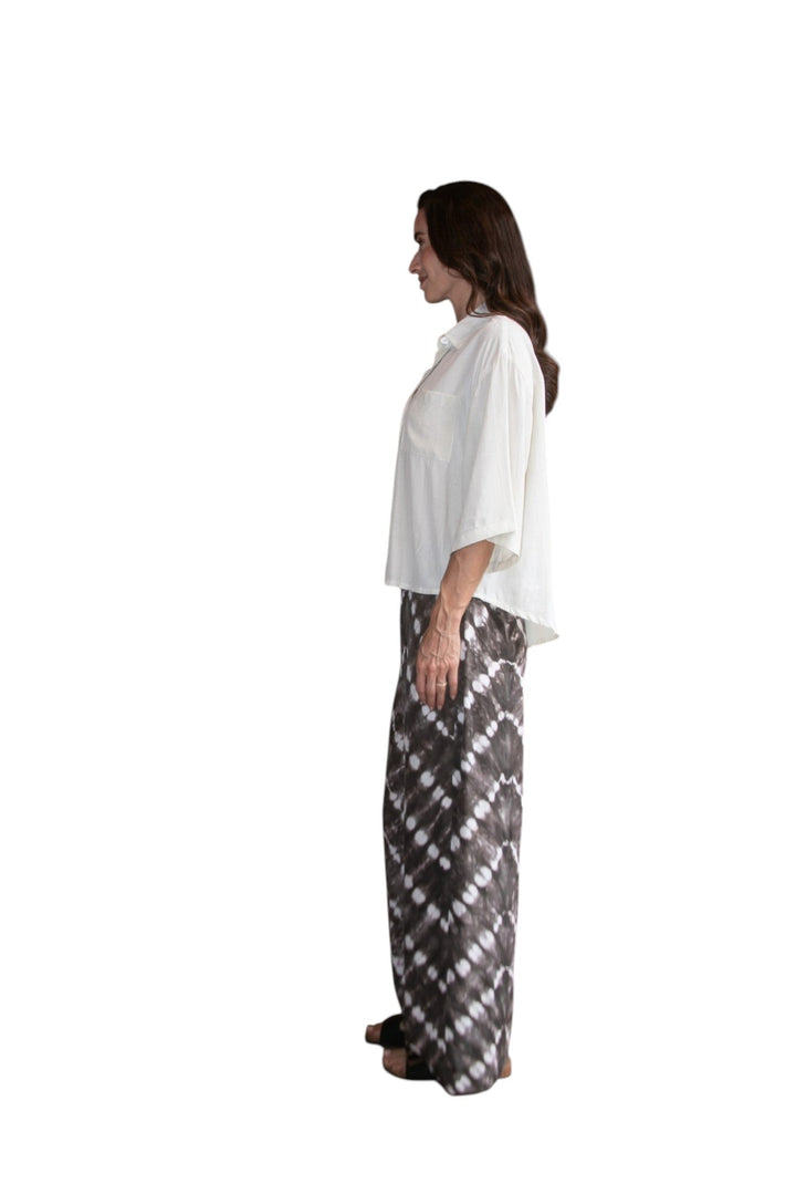 Zaza Pant in Truffle/Cream, worn with the Navada Linen Cropped Shirt White