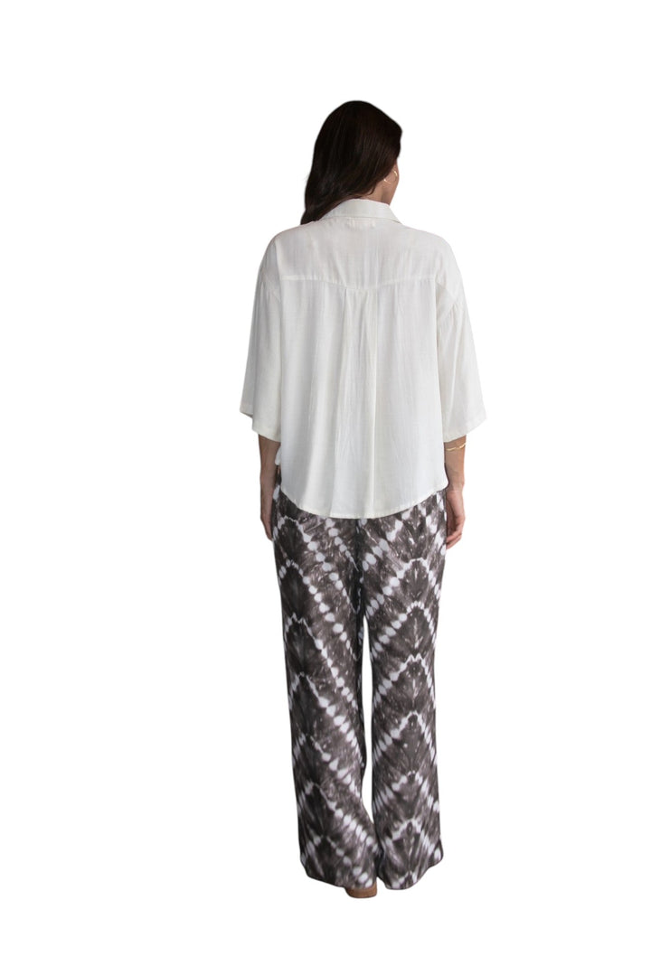 Zaza Pant in Truffle/Cream, worn with the Navada Linen Cropped Shirt White
