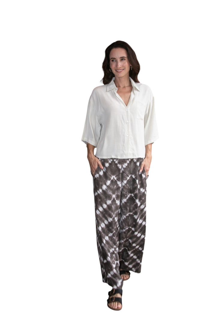 Zaza Pant in Truffle/Cream, worn with the Navada Linen Cropped Shirt White