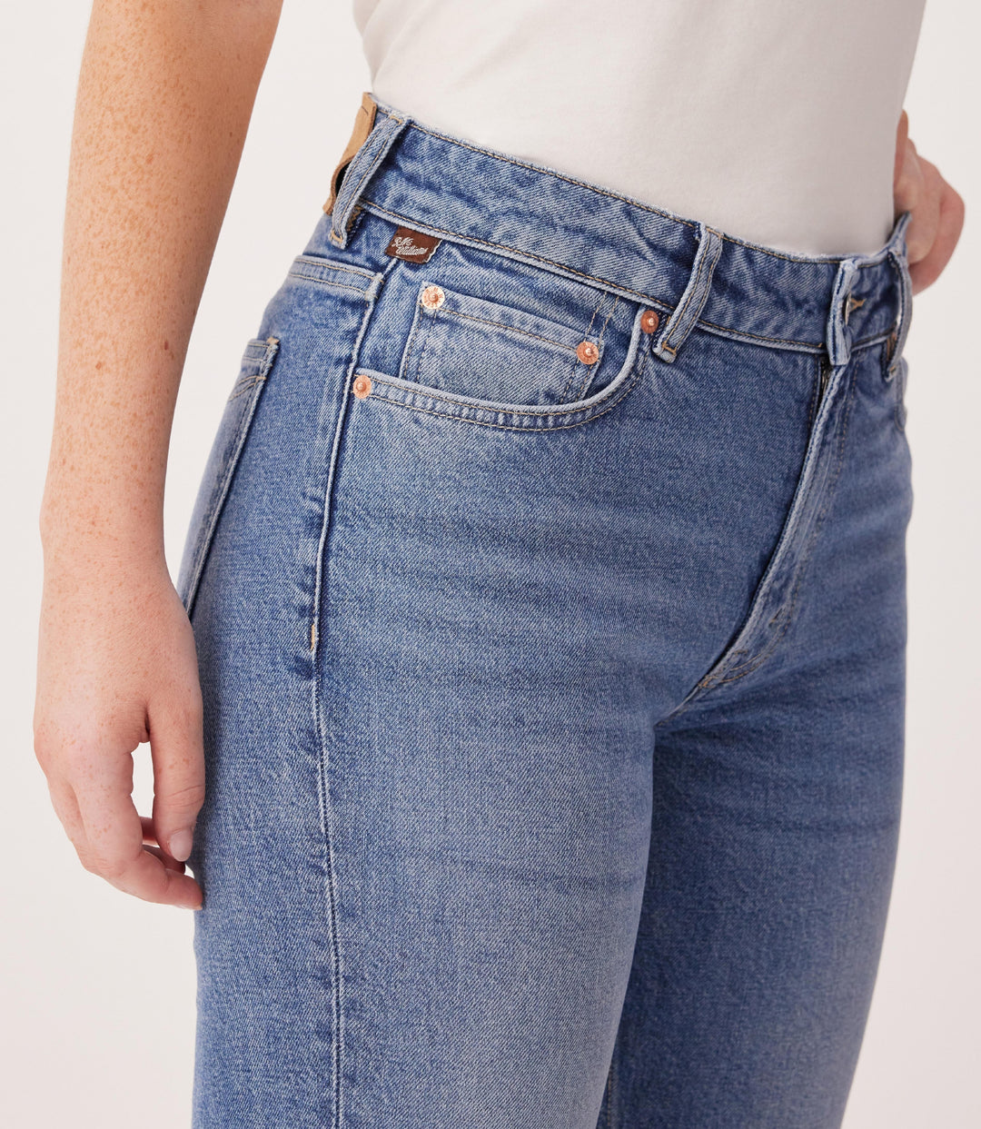 R.M.Williams Maren Slim Straight Jean - Vintage Wash - view 3