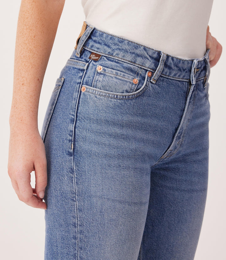 R.M.Williams Maren Slim Straight Jean - Vintage Wash - view 3