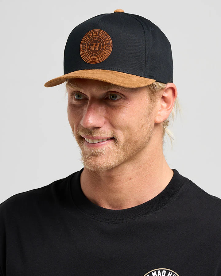 suede-hueys-twill-snapback-black-bl001-H425M06014-3_1_1800x1800