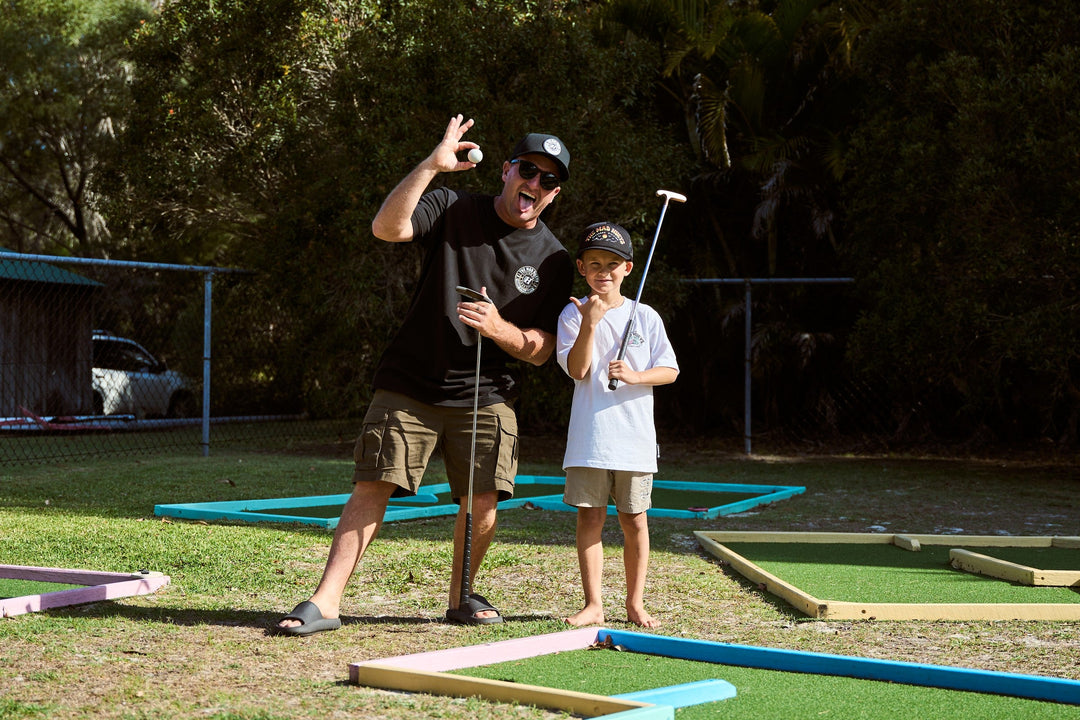The Mad Hueys Hueys Good Life | SS Tee - Black