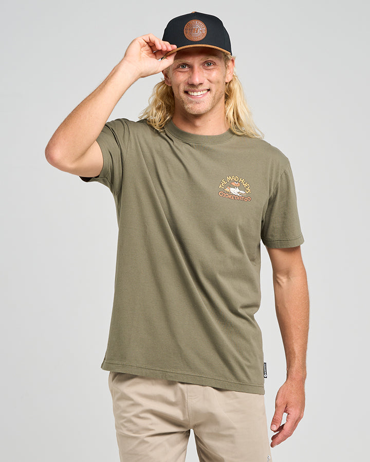 The Mad Hueys Cookedatoo Trio | SS Tee - Olive