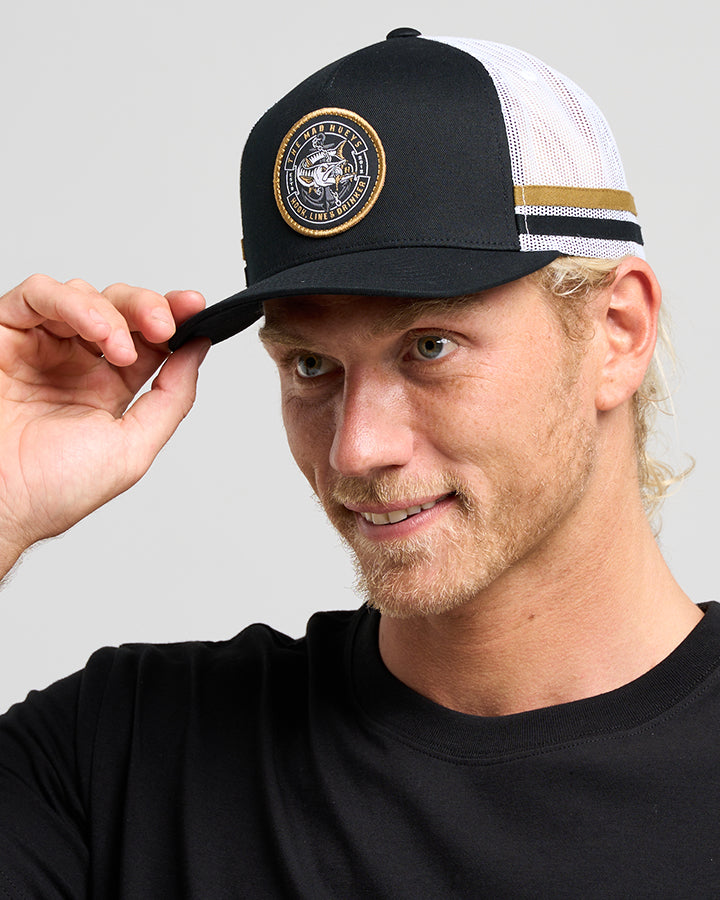 The Mad Hueys Hooked Cuda | Twill Trucker - Black